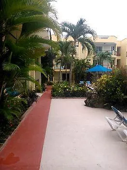 Garden Condos Hotell El Batey