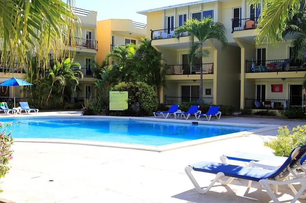 Garden Condos 3*, El Batey