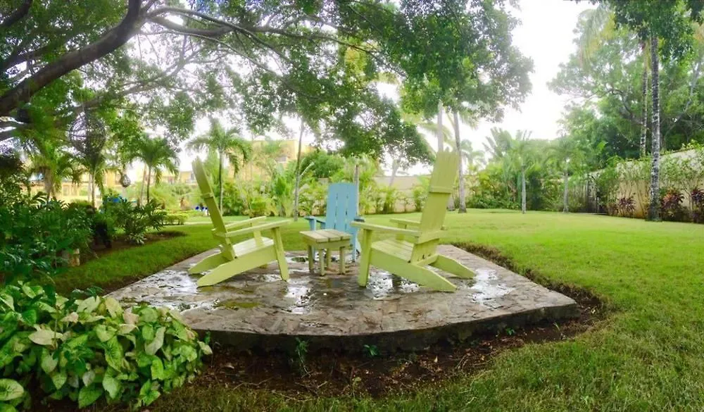Garden Condos 3*, El Batey